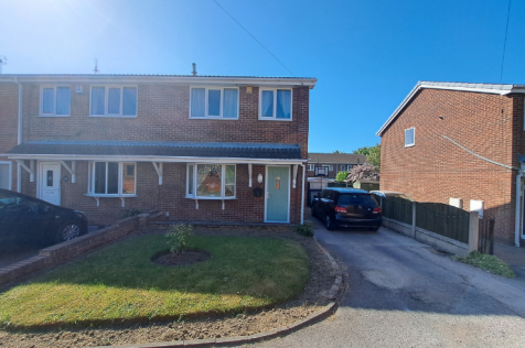 3 bedroom semi-detached house for sale