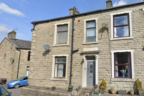 4 bedroom end of terrace house for sale