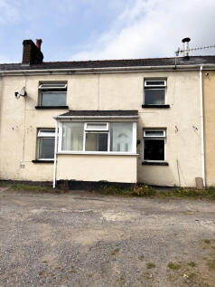 Terraced house for sale