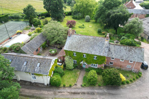 Holly Ball Lane, Exeter, EX5 5 bed detached house for sale