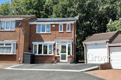 Heathy Farm Close, Birmingham 3 bed semi