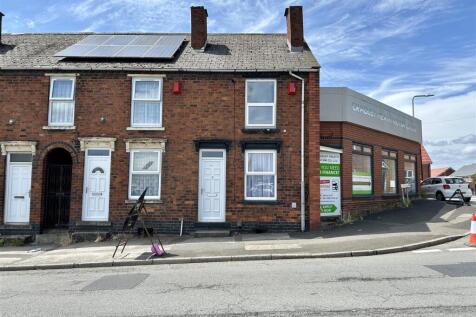Cradley Road, Cradley Heath 2 bed terraced house for sale