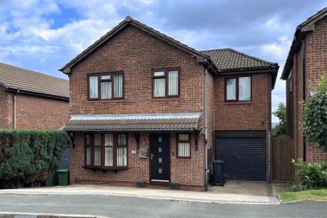Willetts Drive, Halesowen 4 bed detached house for sale