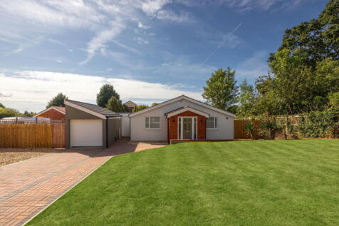 4 bedroom detached bungalow for sale