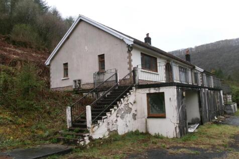 Cynwyl Road, Carmarthen 3 bed detached bungalow for sale