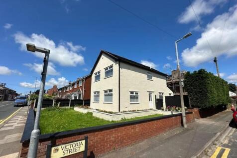 Ormskirk Road, Rainford, St Helens 3 bed detached house for sale