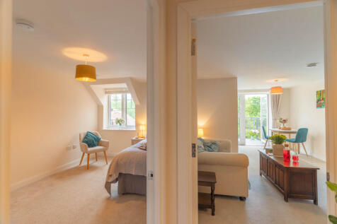 Oakingham Place, Reading Road, Wokingham 1 bed triplex for sale