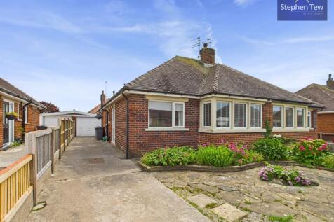 2 bedroom semi-detached bungalow for sale