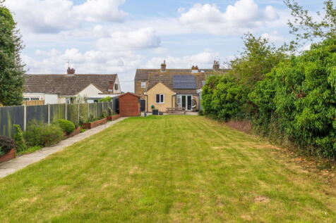 2 bedroom semi-detached bungalow for sale