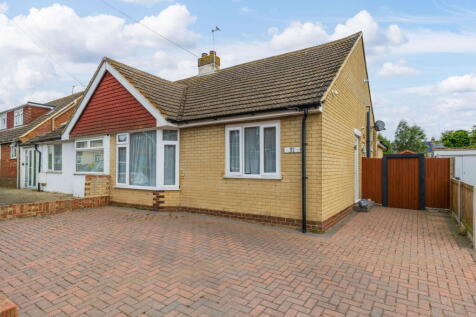 2 bedroom semi-detached bungalow for sale