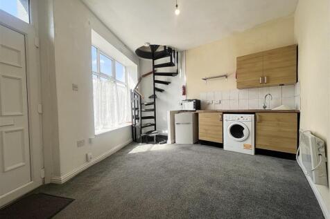 1 bedroom end of terrace house for sale