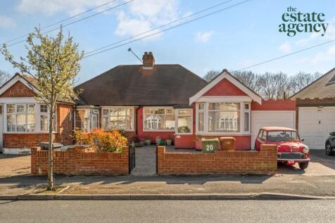 3 bedroom semi-detached bungalow for sale