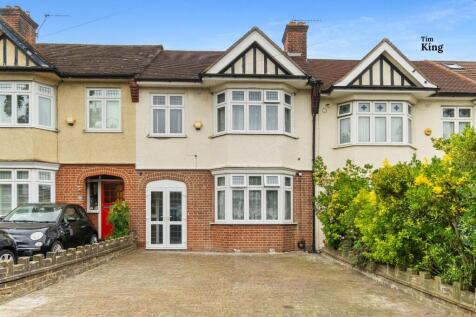 3 bedroom terraced house for sale