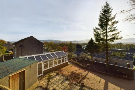 The Croft, Neath Abbey SA10 3 bed detached house for sale