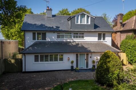 5 bedroom detached house for sale