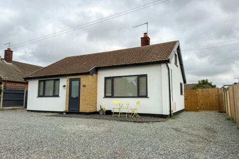 3 bedroom detached bungalow for sale