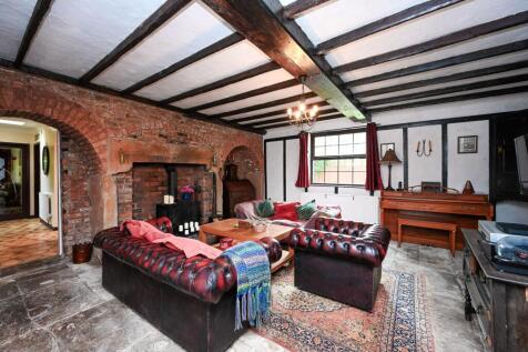 5 bedroom semi-detached house for sale