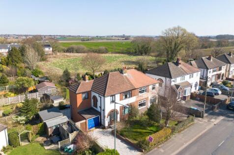4 bedroom semi-detached house for sale