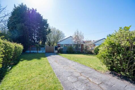 3 bedroom detached bungalow for sale