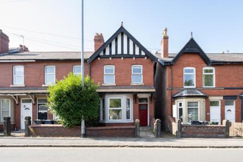 4 bedroom terraced house for sale