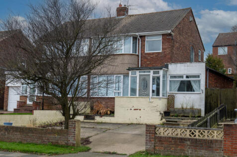 3 bedroom semi-detached house for sale