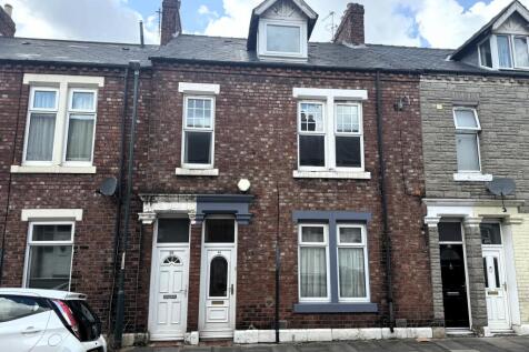 4 bedroom maisonette for sale
