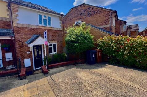 Wheatlands, Stevenage 2 bed end of terrace house for sale