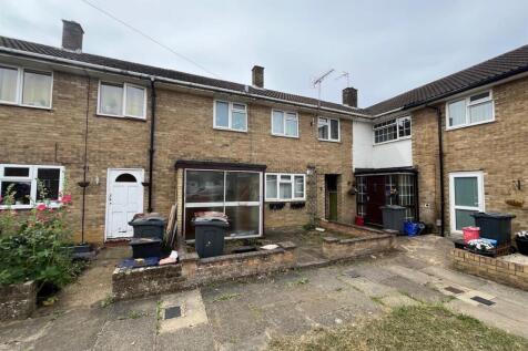 Briardale, Stevenage 3 bed terraced house for sale