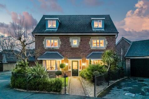 5 bedroom property for sale