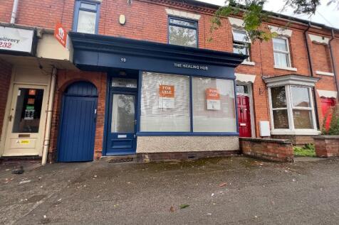 5 bedroom terraced house for sale