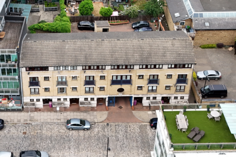 5 bedroom town house for sale