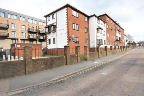 Ashdown Court, Harts Lane, Barking 1 bed flat for sale