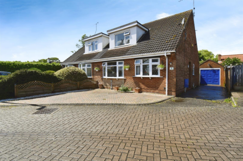 3 bedroom semi-detached bungalow for sale