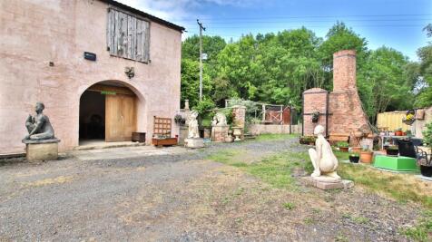 1 bedroom country house for sale