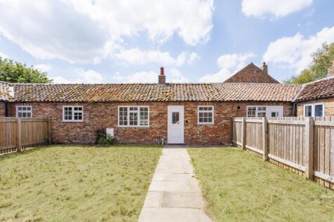 2 bedroom terraced bungalow for sale