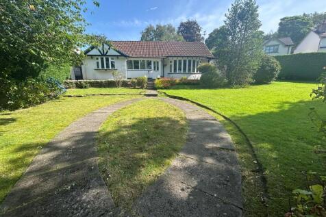 Mottram Road, Stalybridge SK15 3 bed detached bungalow for sale