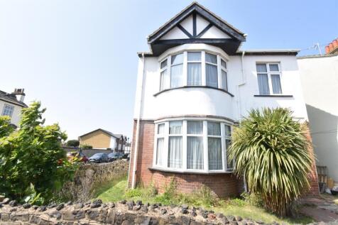 3 bedroom Detached House in Shoeburyness 3 bed detached house for sale