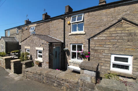 Moor End Road, Mellor 2 bed terraced house for sale