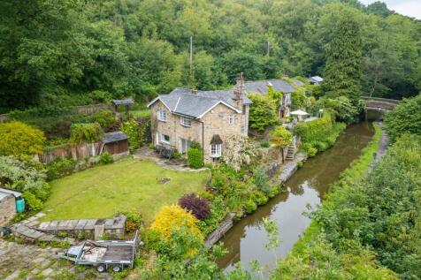 Club Cottage, Hollinwood Lane, Marple 3 bed detached house for sale
