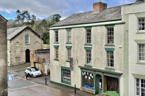 Newland Street, Coleford GL16 5 bed semi