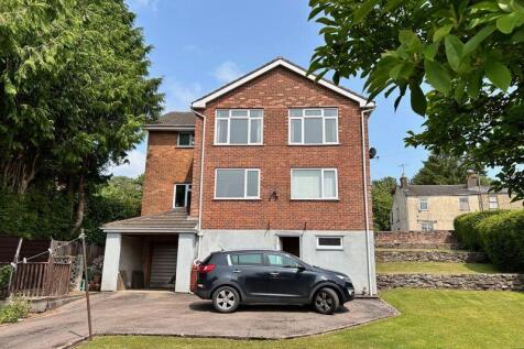 High Street, Cinderford GL14 2 bed property for sale