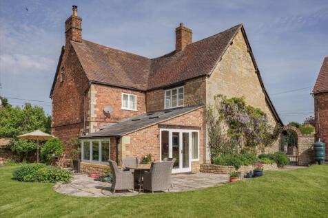 Lower Lane, Kinsham, Tewkesbury... 4 bed detached house for sale