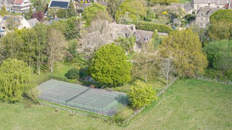6 bedroom detached house for sale