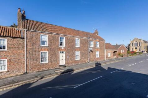 5 bedroom semi-detached house for sale
