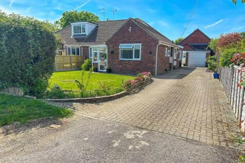 3 bedroom semi-detached bungalow for sale