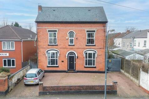 5 bedroom detached house for sale