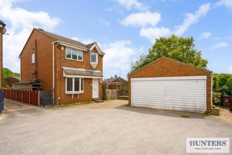 Richmond Close, Bramley, Leeds 3 bed detached house for sale