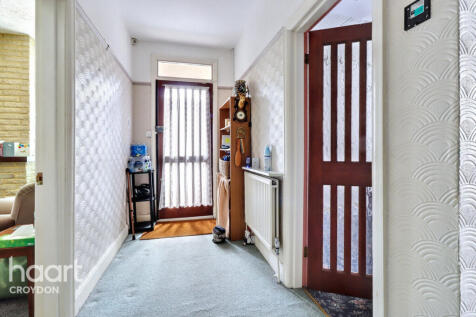 Gladeside, Croydon 2 bed detached bungalow for sale