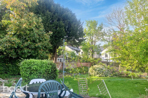 Kingsdown Avenue, South Croydon 6 bed semi