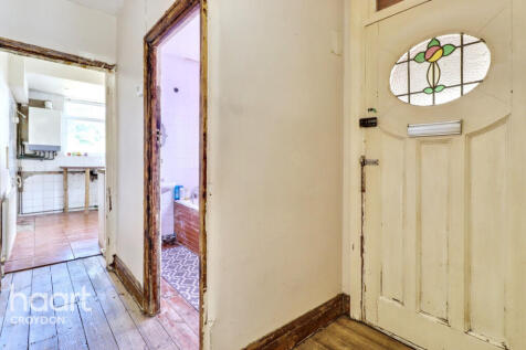 Gladeside, Croydon 2 bed bungalow for sale